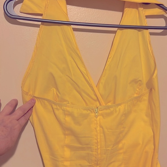 S Women Summer Vacation Halterneck Dress Waist-Hugging Ruffled Midi Skirt Yellow - Picture 11 of 16